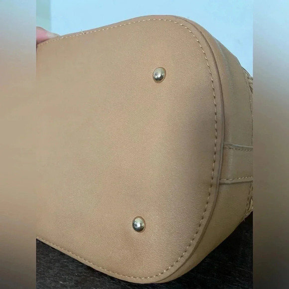 Tommy Bahama Rattan crossbody bag - Picture 5 of 5